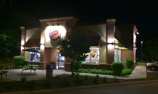 Fast Food Restaurant «Burger King», reviews and photos, 100 S Wells St, Lake Geneva, WI 53147, USA