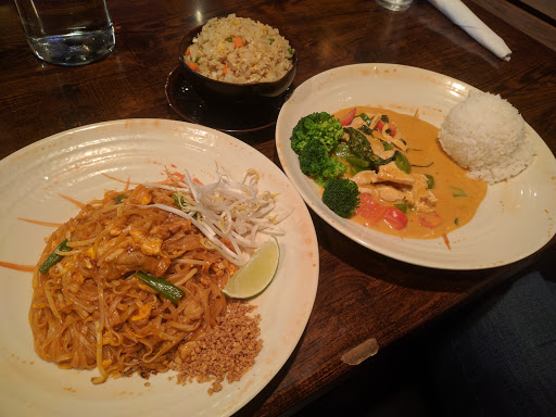 Thai Restaurant «SriThai: Thai kitchen & sushi bar», reviews and photos, 4500 Satellite Blvd #1360, Duluth, GA 30096, USA