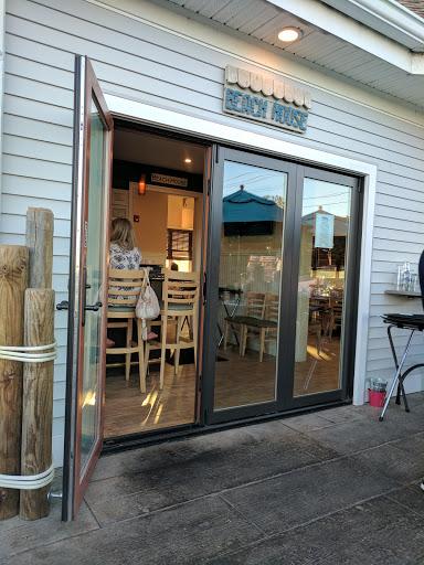 Seafood Restaurant «Beach House Grill», reviews and photos, 1 Dorne Dr, Stratford, CT 06615, USA