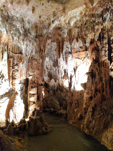 1157 Bristol Caverns Hwy, Bristol, TN 37620, USA