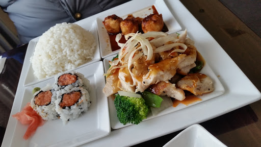 Japanese Restaurant «Blue Fish Japanese Restaurant & Lounge», reviews and photos, 828 S Oyster Bay Rd, Hicksville, NY 11801, USA