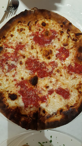 Pizza Delivery «Via Veneto 26 Trattoria», reviews and photos, 8 City Pl, White Plains, NY 10601, USA
