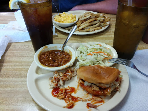 Barbecue Restaurant «Golden Rule Bar-B-Q and Grill», reviews and photos, 2504 Crestwood Blvd, Birmingham, AL 35210, USA