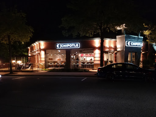Mexican Restaurant «Chipotle Mexican Grill», reviews and photos, 12152 Sunset Hills Rd, Reston, VA 20190, USA