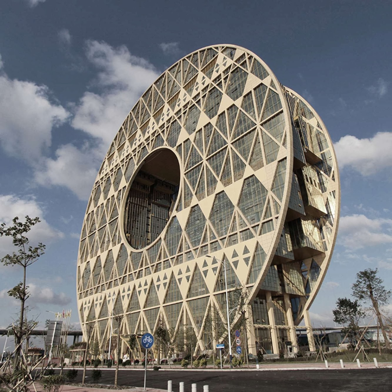 Guangzhou Circle by Am Project