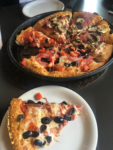 Pizza Restaurant «Pizza Hut», reviews and photos, 3295 E Andy Devine Ave, Kingman, AZ 86401, USA