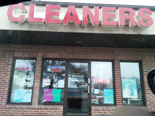 Dry Cleaner «Sycamore Cleaners», reviews and photos, 310 E State St # 6, Sycamore, IL 60178, USA