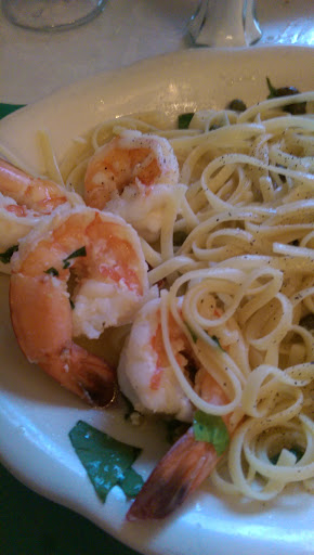 Italian Restaurant «Gianni Restaurant», reviews and photos, 1241 E Main St, Meriden, CT 06450, USA