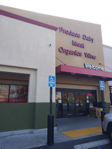 Grocery Store «Grocery Outlet Bargain Market», reviews and photos, 15412 Goldenwest St, Westminster, CA 92683, USA