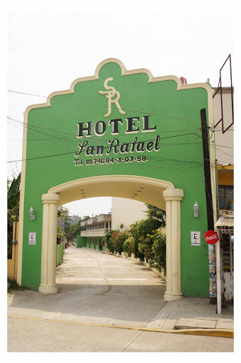 Hotel San Rafael, Nal México-tuxpan 47, Centro, 92900 Tihuatlán, Ver., México, Hotel en el centro | VER