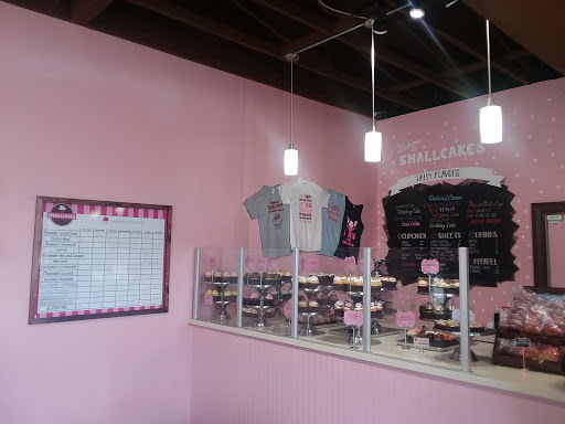 Bakery «Smallcakes Cupcakery», reviews and photos, 3209 N Oak Street Extension, Valdosta, GA 31605, USA