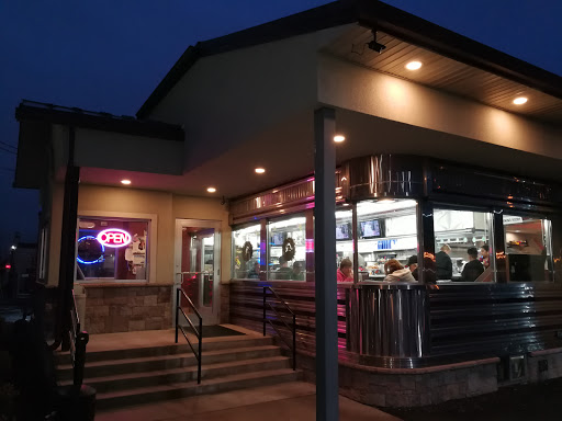 Restaurant «The Main Line Diner & Pizza Company», reviews and photos, 940 Homestead Ave, Maybrook, NY 12543, USA