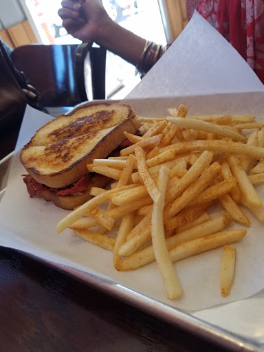 Hamburger Restaurant «SideYard Cafe», reviews and photos, 2222 Palo Verde Ave, Long Beach, CA 90815, USA