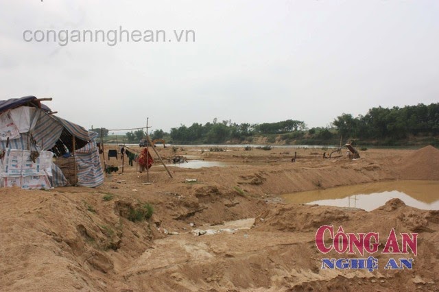 “Đại công trường” khai thác cát, sỏi trái phép tại xóm Thọ Lộc, xã Nghĩa Khánh (Nghĩa Đàn)