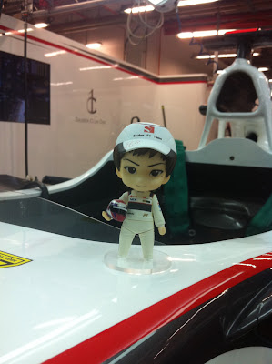 фигурка Камуи Кобаяши на болиде Sauber на Гран-при Сингапура 2011