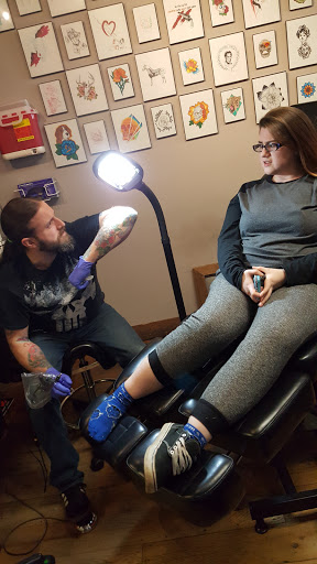 Tattoo Shop «Envy Ink Tattoo & Piercing», reviews and photos, 862 2nd Ave, Gallipolis, OH 45631, USA