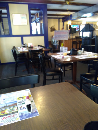 American Restaurant «Lakeside Cafe», reviews and photos, 1384 W Laketon Ave, Muskegon, MI 49441, USA