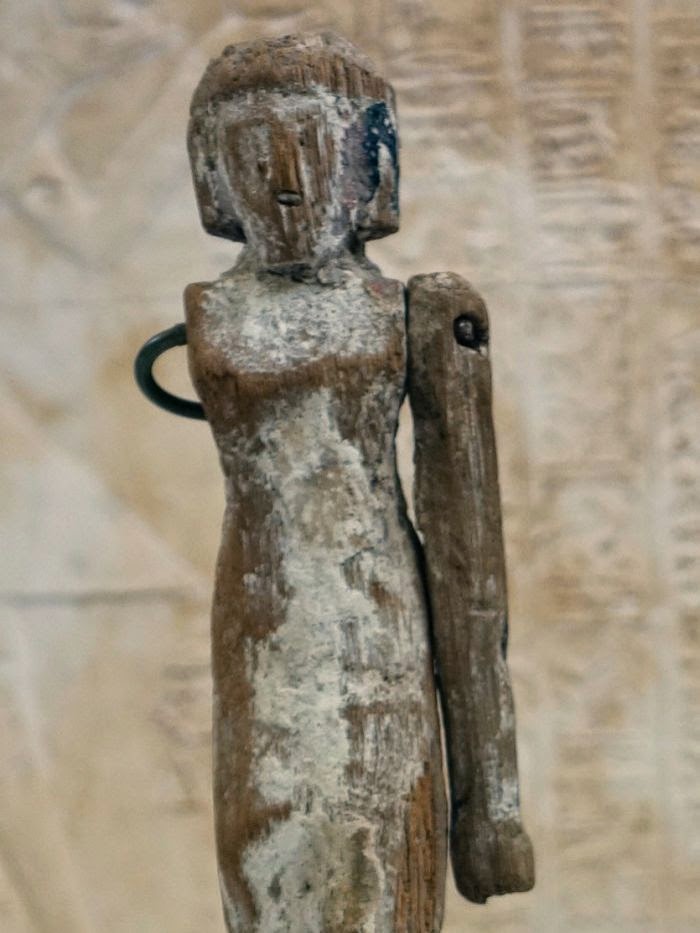 Egyptian artefacts seized in Australia Egyptian artefacts seized in Australia