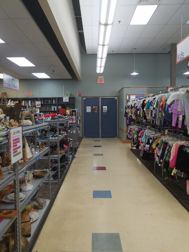 Thrift Store «Arc Value Village Thrift Store & Donation Center», reviews and photos, 6330 Brooklyn Blvd, Brooklyn Center, MN 55429, USA