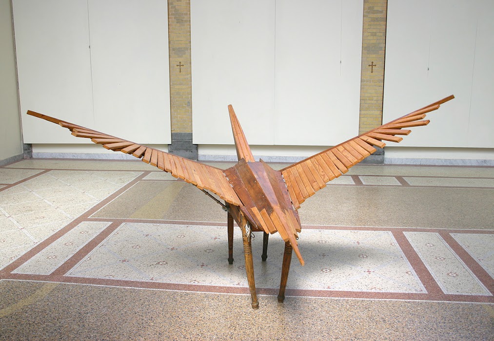 pegasus (sculpture by franka waaldijk, back)