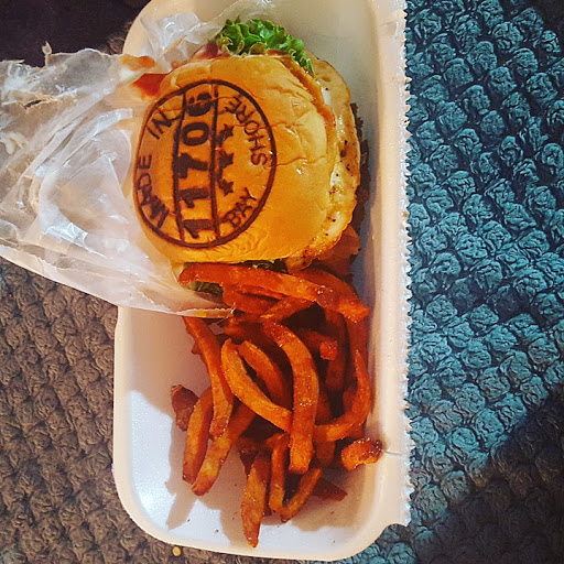 Hamburger Restaurant «Local Burger Co.», reviews and photos, 62 E Main St, Bay Shore, NY 11706, USA