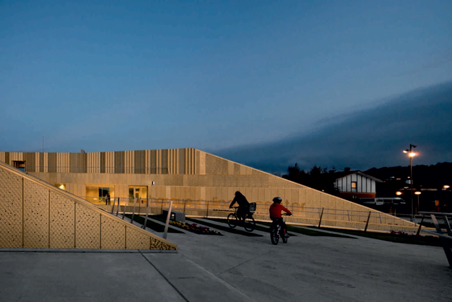 VAUMM architecture