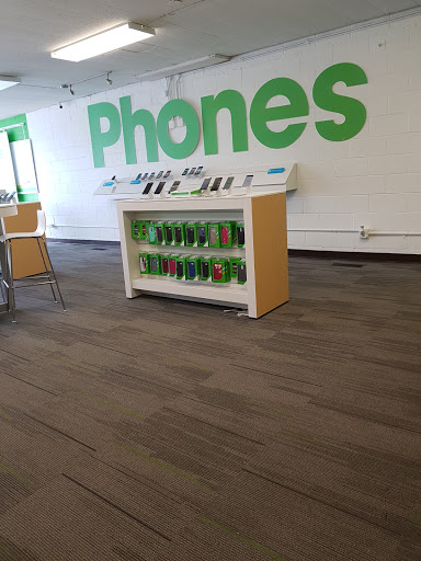 Cell Phone Store «Cricket Wireless Authorized Retailer», reviews and photos, 5512 Charlotte Pike, Nashville, TN 37209, USA