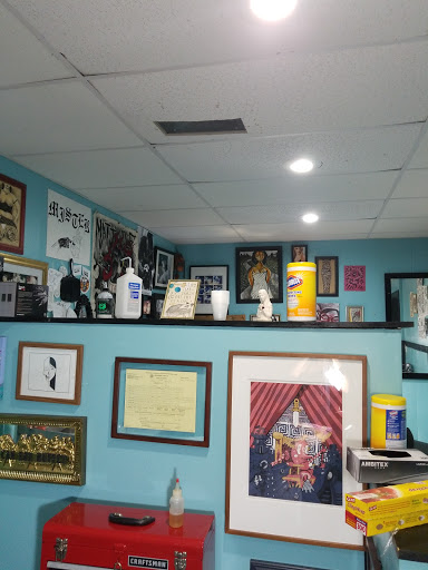 Tattoo Shop «Blackbird Tattoo and Gallery», reviews and photos, 515 W Thompson Ln, Nashville, TN 37211, USA