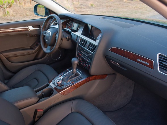 2009 Audi A4 - Cockpit Interior View