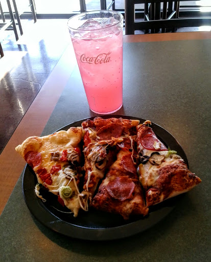 Pizza Restaurant «Round Table Pizza», reviews and photos, 7460 W Lake Mead Blvd #8, Las Vegas, NV 89128, USA