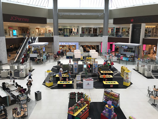 Shopping Mall «Ridgedale Center», reviews and photos, 12401 Wayzata Blvd, Minnetonka, MN 55305, USA