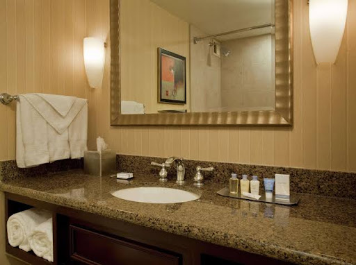 Hotel «DoubleTree by Hilton Hotel Syracuse», reviews and photos, 6301 NY-298, East Syracuse, NY 13057, USA