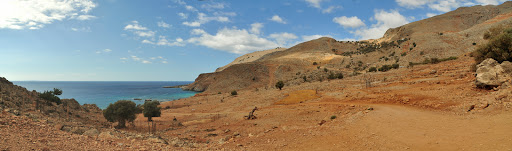 Nikos Restaurant Small Paradise