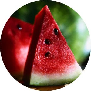 البطيخ يعمل على خفض ضغط الدم  Watermelon-The-Iron-Fruit-2