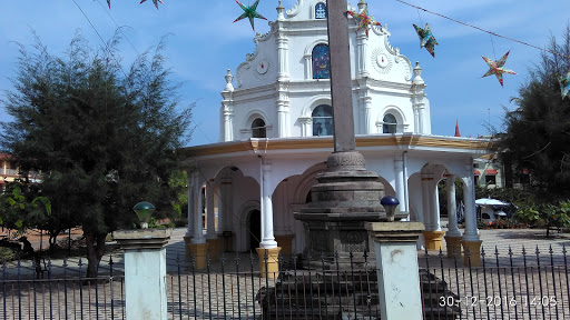 Holy Cross Forane Church(Pazhavangadi), Pazhavangadi Church Rd, Mullakkal, Alappuzha, Kerala 688011, India, Church, state KL