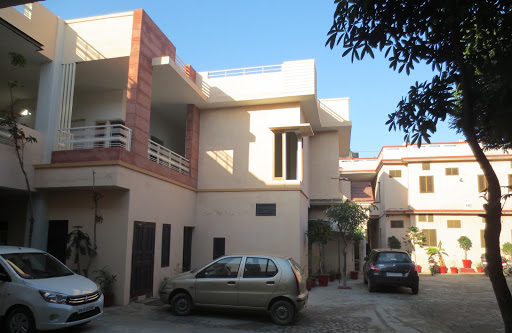 Arvinder Complex Guest House, Jugiana-Mangli Road, Govind Garh Village, Focal Point, Ludhiana, Punjab 141014, India, Apartment_Building, state PB