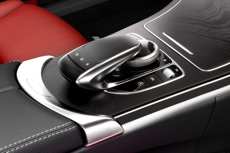 2015-Mercedes-C-Class-62[3].
