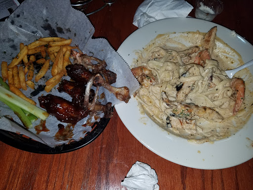 Bar & Grill «Fibbers Sports Bar & Grille», reviews and photos, 327 S 69th St, Upper Darby, PA 19082, USA