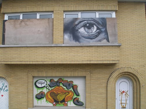 Leegstaande huizen in Doel worden een kader voor kunst.