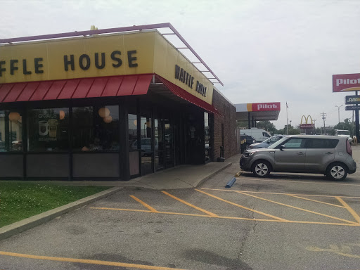 Breakfast Restaurant «Waffle House», reviews and photos, 6840 Franklin Lebanon Rd, Franklin, OH 45005, USA