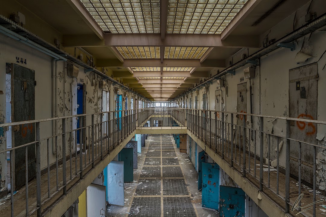HDR9.Prison.15H.jpg