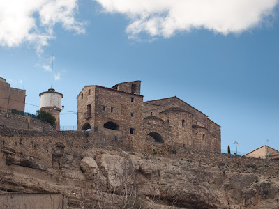 L'església de Llimiana, dalt d'un turó