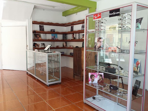 Optica Elegance, Calle 5 De Febrero 21-A, Centro, 29200 San Cristóbal de las Casas, Chis., México, Optometrista | CHIS