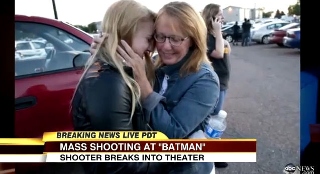 コロラド州の銃乱射 「バットマン」上映中に乱入「俺はジョーカーだ」１２人死亡５８人負傷