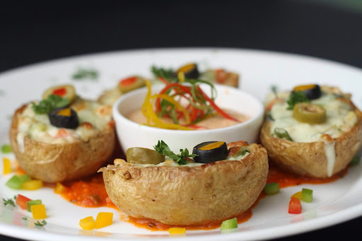 Greens & Olives, 163, Harsh Orchid, Opposite Tangent Furniture Mall, New D.P. road, Nagras Road, Pune, Maharashtra 411007, India, North_Indian_Restaurant, state MH