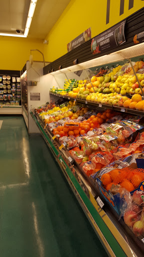 Grocery Store «Harveys Supermarket», reviews and photos, 17932 Main St N Suite 6, Blountstown, FL 32424, USA