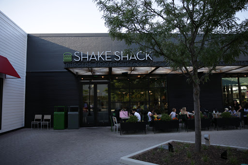 Hamburger Restaurant «Shake Shack», reviews and photos, 4999 Old Orchard Shopping Center, Skokie, IL 60077, USA