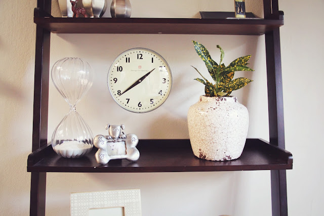 bookshelf