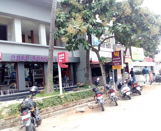 Punjab National Bank, Avinashi-Tiruppur Rd, S S Nagar, Kumar Nagar, Tiruppur, Tamil Nadu 641602, India, Public_Sector_Bank, state TN