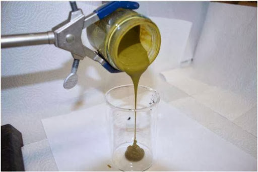 美國能源部的一項研究稱，這種濃縮的藻類黏液，可以在不到一小時的時間內轉化為生物原油